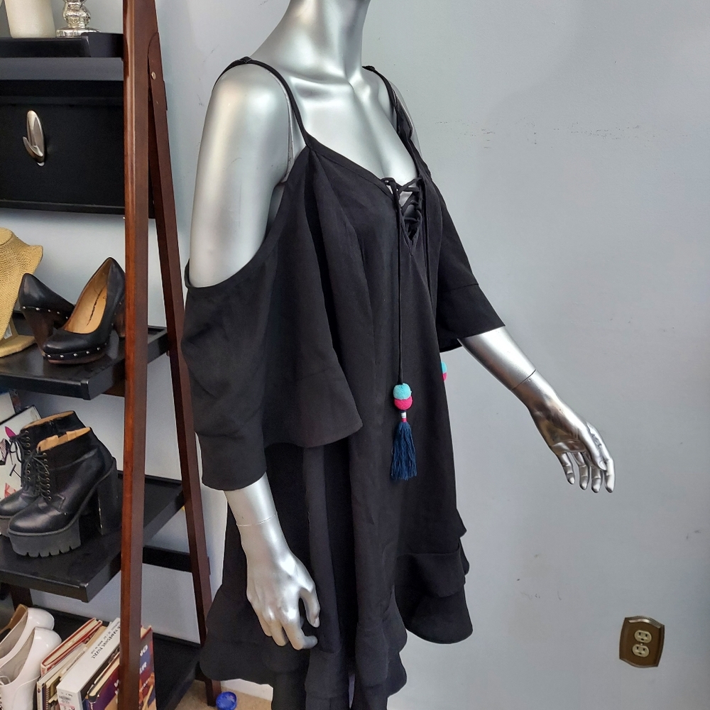 Torrid Cold Shoulder Short Sleeve sz 1X - Picture 4 of 9